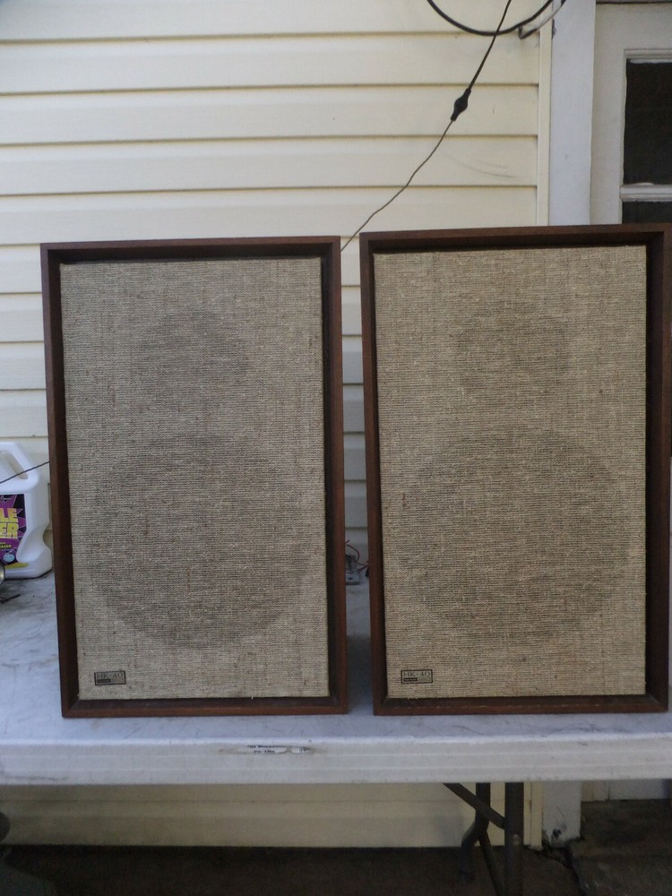 Harman Kardon HK-40 Vintage Floor Standing Speakers Pair