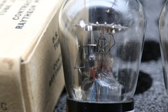 Matched Pair 1944 Raytheon VT-99 6F8G (6SN7) JAN CRP Black T-Plate NOS Boxes Str