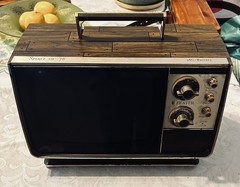 Television B&W Bicentennial “Spirit Of 76 “ AC 9 In Plug In Tested Working