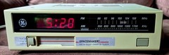 GE General Electric Model 7-4260A Spacemaker Radio Cassette Player w/Hardware