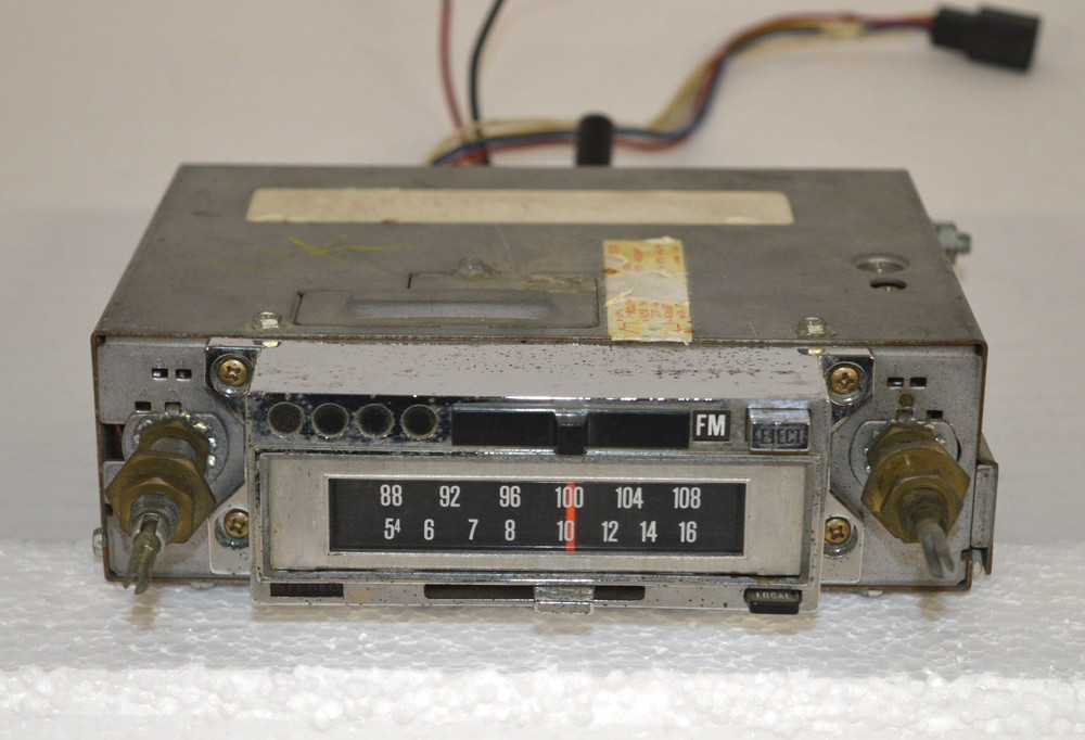 Vintage Audiovox TM-2000 AM/FM Stereo 8 Track Player Car Radio – Untested