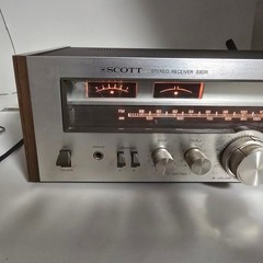 Scott stereo receiver 330R. Classic silver face model with wood sides Tested