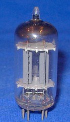 Marginal AMperex Long Plate 12AX7 / ECC83 1957 Date mC1