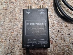 Pioneer RF VHF Modulator JA-RF5 – 3 & 4 Channel Switch DC 5V PLUS Coaxial Cable