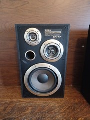 Vtg Pair Of Aiwa SX-77 Three Way Reflex Speakers. Sound Great In Good Shape.