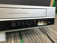 Zenith VHS/DVD Combo Player 4 Head Hi-Fi VHS Recorder XBV713 – No Remote*