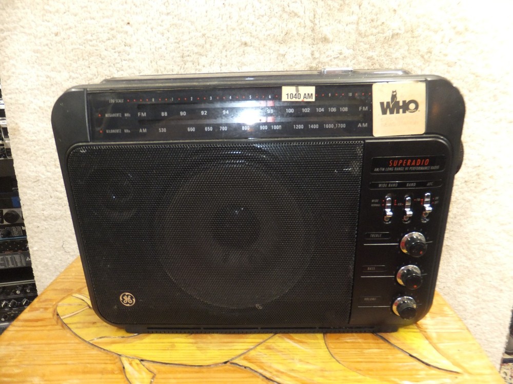 General Electric Superadio III AM/FM GE Super Radio III For Parts not working