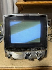Sony 7″ TV TV-760 Black White UHF VHF Vintage 1970’s Powers On!!!