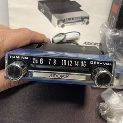 VINTAGE 1970s AUDIOVOX AM CAR RADIO MODEL AM-IC
