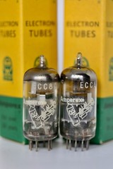 NOS 6DJ8 ECC88 AMPEREX BUGLE-BOY HOLLAND TUBES MATCHED PAIR 1960 MAGICAL SOUND
