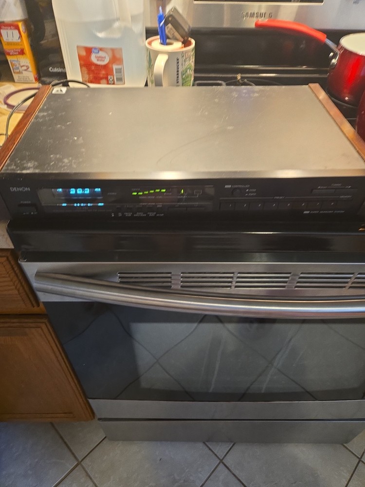 Denon TU-767 digital AM/FM stereo tuner Read Description