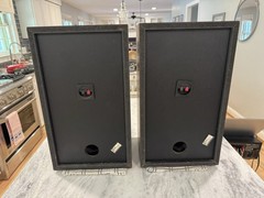 Cerwin Vega AT-8 Vintage 2-WAY Floor Speakers Refoamed Woofers Tested Late 1980s
