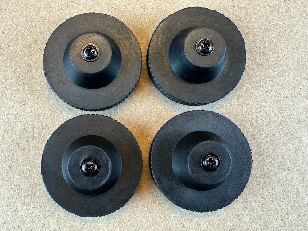 4 New TURNTABLE FEET w/ screws for Marantz 6150 6170