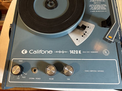 Vintage Califone Turntable 1420k Portable record player 4 speed phonograph Case