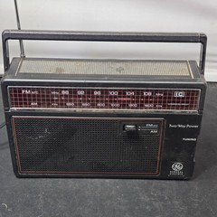 Vintage GE 7-2660D AM FM Two-Way Power Portable Radio AC DC Black Malaysia