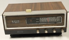 Vintage Zenith Solid State Radio Circle of Sound AM FM Model J421W Tested Good!