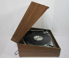 DUAL 1229 TURNTABLE In The Walnut Base Fresh From Being Professionally Serviced!