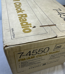 VTG GE GENERAL ELECTRIC AM/FM CLOCK RADIO MODEL 7-4550 NEW IN BOX RARE