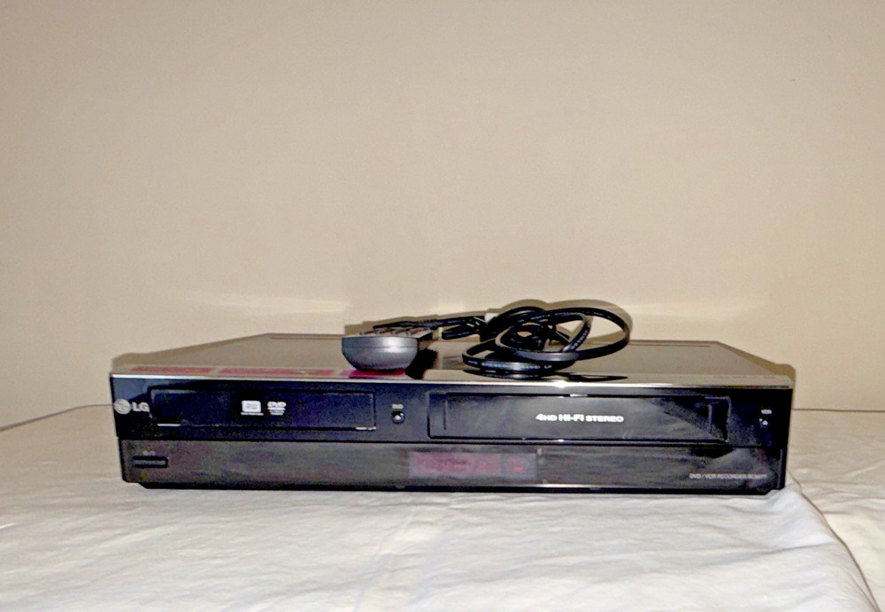 LG RC897T DVD/VCR Recorder 4-Head Hi-Fi HDMI 1080p w/ Power Cord: Parts Only