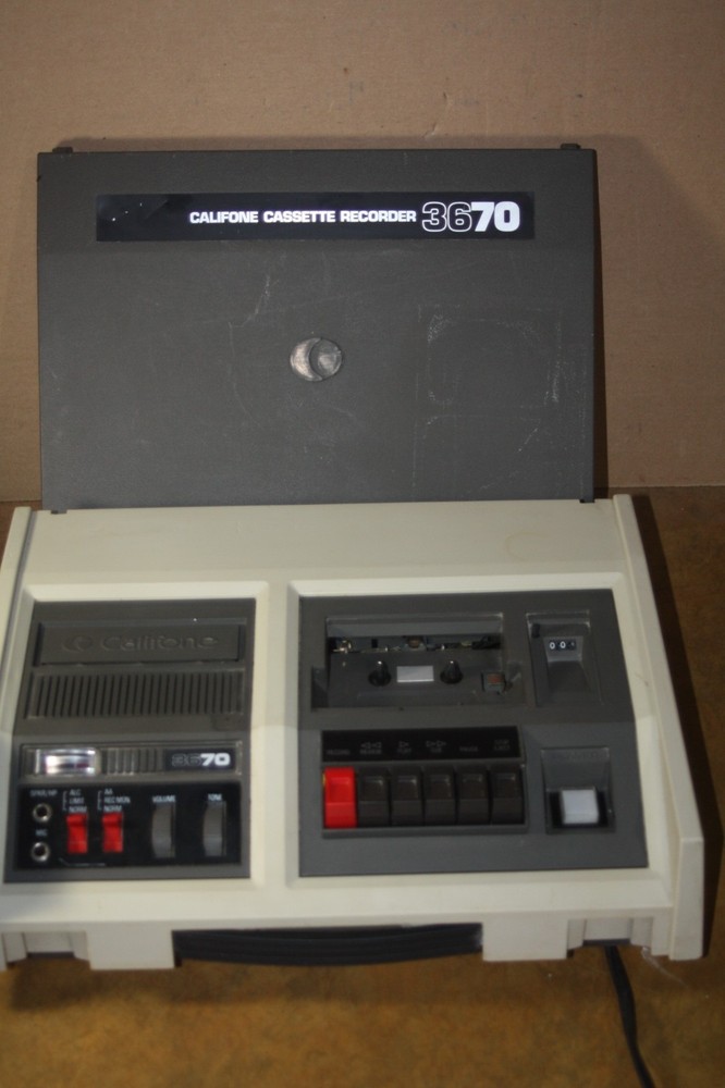 Vintage Califone 3670 Portable Cassette Recorder with Hard Case – Read