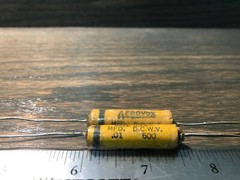 (Lot of 2) NOS 1950’s Aerovox Wax Paper Tone Capacitors .01uf 600v 10nf 0.01uf