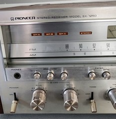 VTG PIONEER SX-1250 AM/FM STEREO RECEIVER SERVICED / RECAPPED