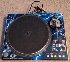 Stanton STR8-100 Professional DJ Digital Turntable w/ Power Cord & Travel Case