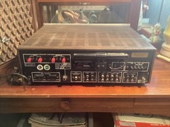 VINTAGE MARANTZ 2235 stereo receiver works well needs back blue lights speakers?