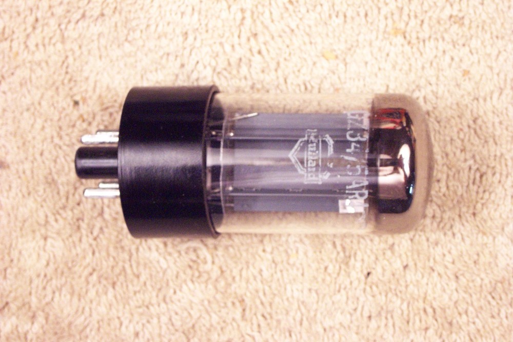One, Mullard 5AR4 GZ34, fat base, dual getter, f31, Great Britain, 5AR4 GZ34