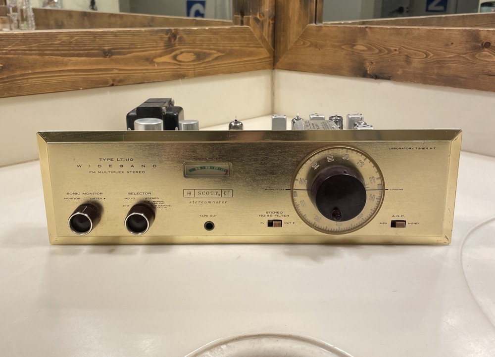HH Scott LT-110 Wideband FM Multiplex Stereo Tuner