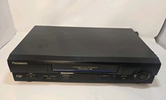 Panasonic VCR Plus PV-V4611 Blue Line 4 Head Hi-Fi Stereo Omnivision No Remote