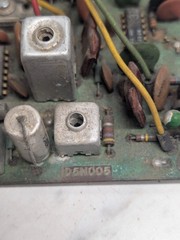 Vintage Delco AM/FM Radio Tuner PCB Circuit Board D5N005 Bent Untested
