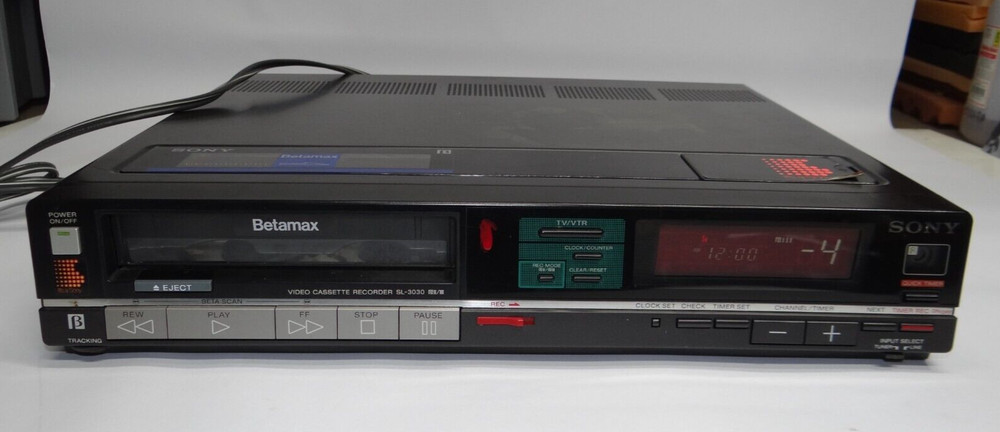Sony Betamax SL-3030 Video Cassette Recorder Powers On Parts/Repair