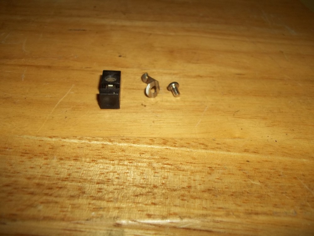 Marantz 4230 Receiver Speaker Binding Post Black (1)