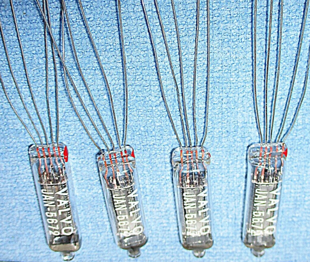 4 NOS VALVO JAN 5672 Subminiature Tubes – Audio Power Pentodes Made in Germany
