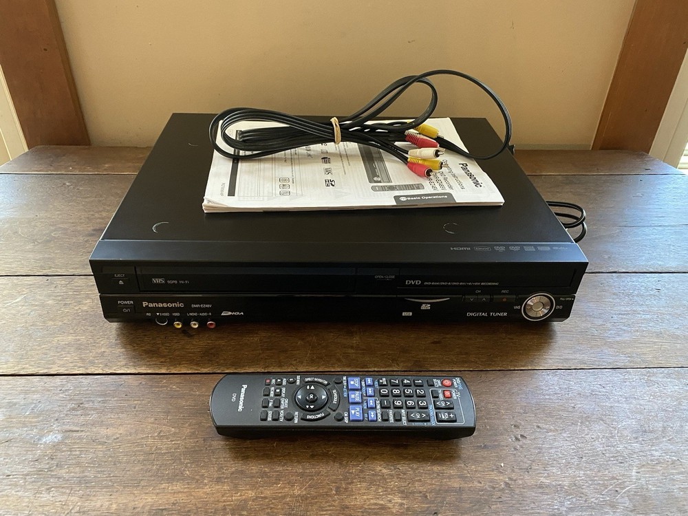 Panasonic DMR-EZ48V VCR-DVD Recorder Combo w/ Remote and cables VHS Working