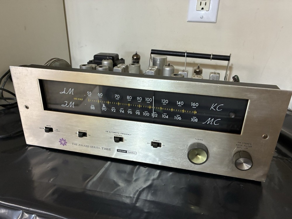 Harmon Kardon Tube T300X Radio Tuner