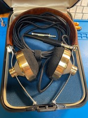 Super Vintage Pioneer SE-L40 Headphones, with Case, Pure Work of Art