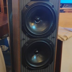 KEF C40 Vintage Speakers Walnut Finish Made In England Very Good Condition
