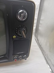Vintage Harvest Yellow Midland International 1976 Black & White TV Mo. 15-023