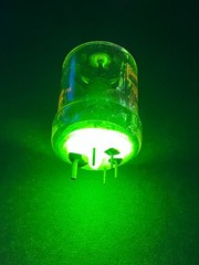 TWO 4-65A VACUUM TUBES WITH URANIUM GLASS SEALS – VASELINE GLASS – NICE UV GLOW