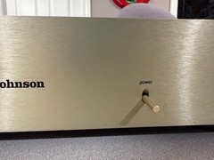 Conrad Johnson Tube Pre-Amplifier in good condition. Works.