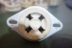 Vintage USA Made 4 Pin 1 3/4″ Mounting Ceramic Tube Sockets USED
