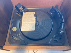 Garrard RC 88/4 Vintage Turntable Record Player POWERS ON SPINS Roll Up Case