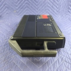 Sony EV-S1 Video8 8mm Video Tape Player Turns on, play, ff, rew work, Parts Only