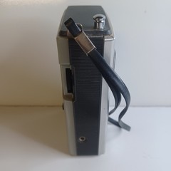 Realistic RS AM FM Solid State Transistor Radio Metal Face Antenna