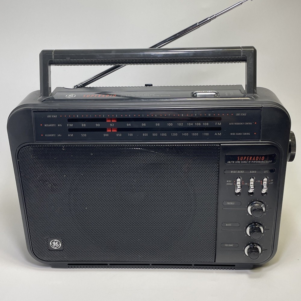 GE Superadio 7-2887A AM/FM Hi Performance Radio with Wide Band & Auto Frequency