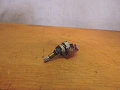 NAD 6040 Cassette Deck Part – Left Right record level potentiometer