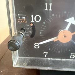 Zenith B285W Circle of Sound AM FM Clock Radio Alarm Vintage Hong Kong Works