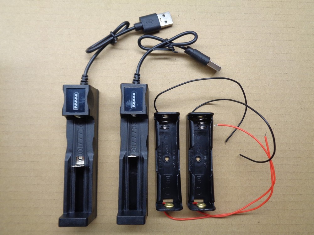 18650 BATTERY CHARGER 2 X SINGLE HOLDER BLACK RED USB WIRE END (4 PCS) DIY NEW!
